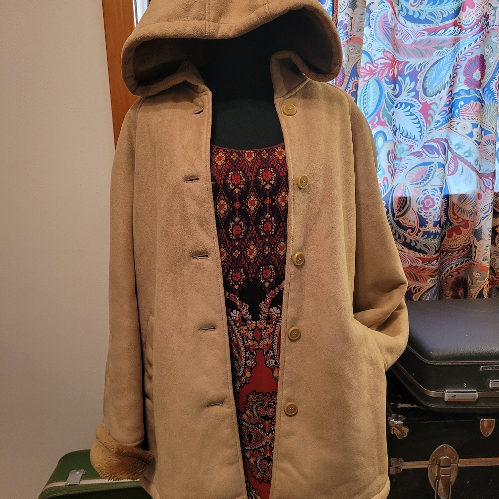 Women's Fully Lined Tan Hooded Coat, Amazing Quality, Liz Claiborne,  M